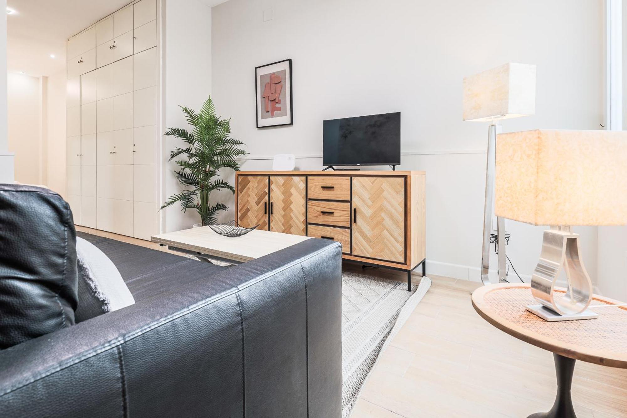 Appartamento Precioso Estudio En San Julian Sevilla, Ac Wifi Hiniesta Estudio